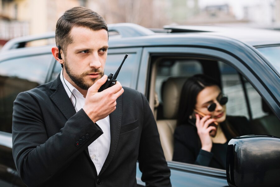 ADDETTO AI SERVIZI DI CONTROLLO DELLE ATTIVITA' DI INTRATTENIMENTO E DI SPETTACOLO IN LUOGHI APERTI AL PUBBLICO O IN PUBBLICI ESERCIZI - EX BODYGUARD