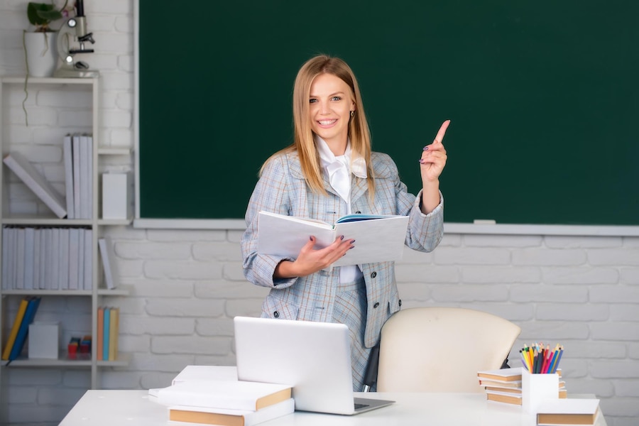 TEACHER